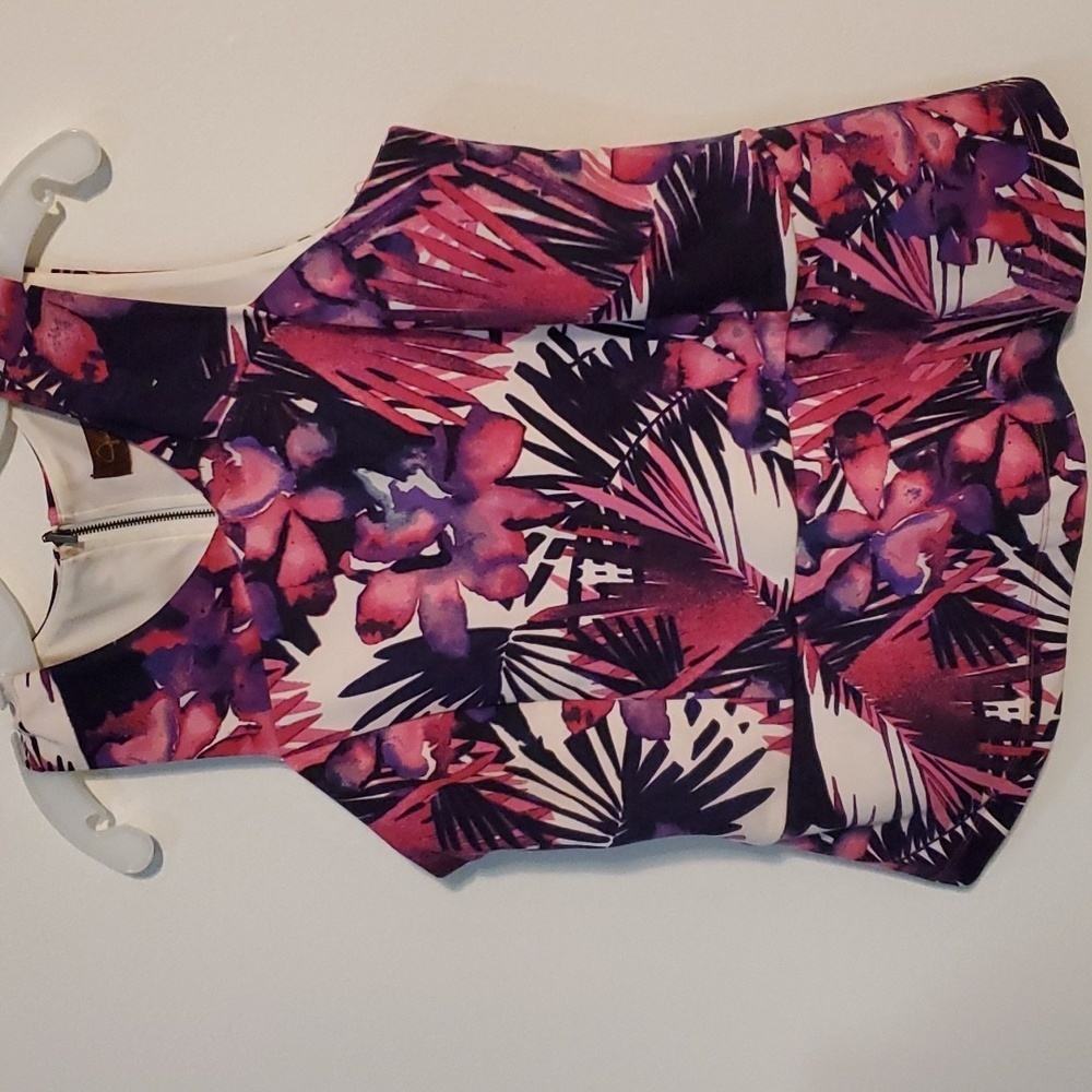 Hal Rubenstein the "Inez" Crossover Top size L - Picture 4 of 4
